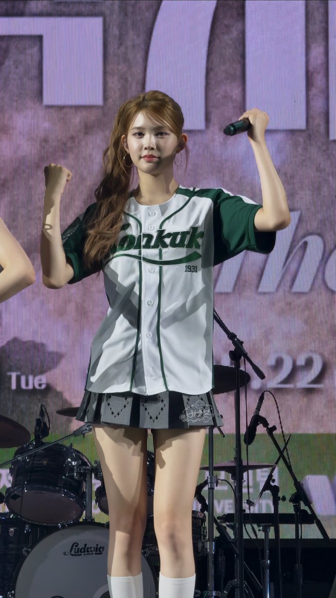 비바브 tweet media
