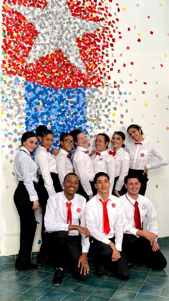 PDLMonedaCubana's tweet photo. En La Habana Vieja formamos jóvenes en gastronomía, gestión turística, finanzas y heladería, además de un gran compromiso social. 

Títulos UCAM, Carpigiani y más de 30 cursos cortos en oficios, emprendimiento y desarrollo personal. 

Somos PDL La Moneda Cubana. 🇨🇺 https://t.co/SG5CS45Zm1