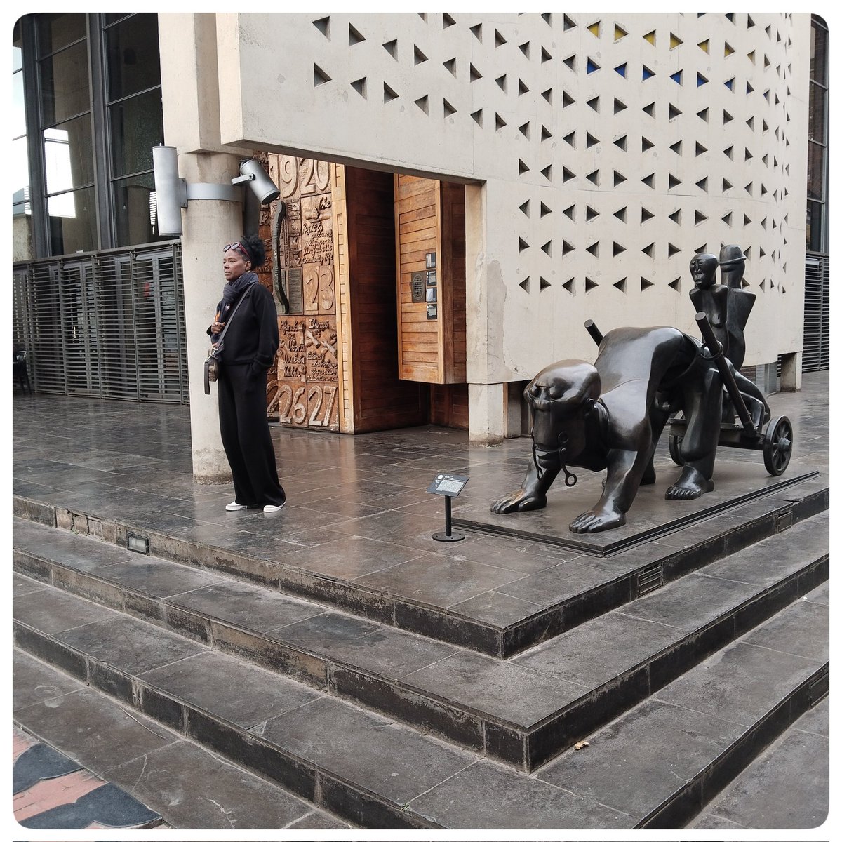 MicroAdventure5's tweet photo. J O Z I - H A L F - D A Y - T O U R 🇺🇲
-----------------------------------------
Monday was for Jozi Half Day Tour with Phyllis &amp; Mitchell from New York City 🇺🇲.

Lovely time we had exploring the history, fashion, culture and lifestyle of Jozi!😍 https://t.co/PMsT4j5gN3