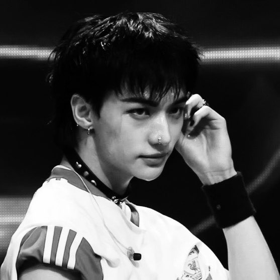 hwang. tweet media