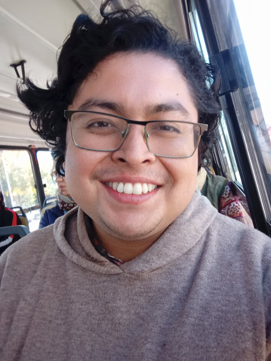 Iluchim26's tweet photo. Buenos días, mañanita fresca pero con alegría 😘😍😍 https://t.co/HuHSfFPoby