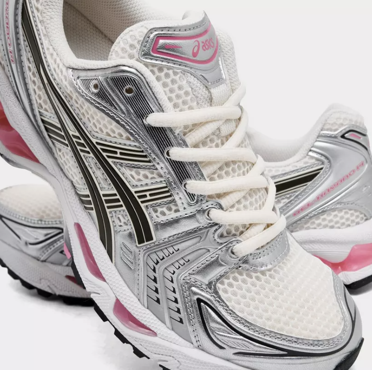 snkr_twitr's tweet photo. AD: WMNS ASICS Gel-Kayano 14 

JDsports 
Cream/Sweet Pink https://t.co/Q0Bai2Aznu
Black/Pure Silver https://t.co/dIU99ObzoX

Finishline 
Cream/Sweet Pink https://t.co/SzxghfxgOp
Black/Pure Silver https://t.co/PXPg6IA1Ud https://t.co/ljBRx2AVMv