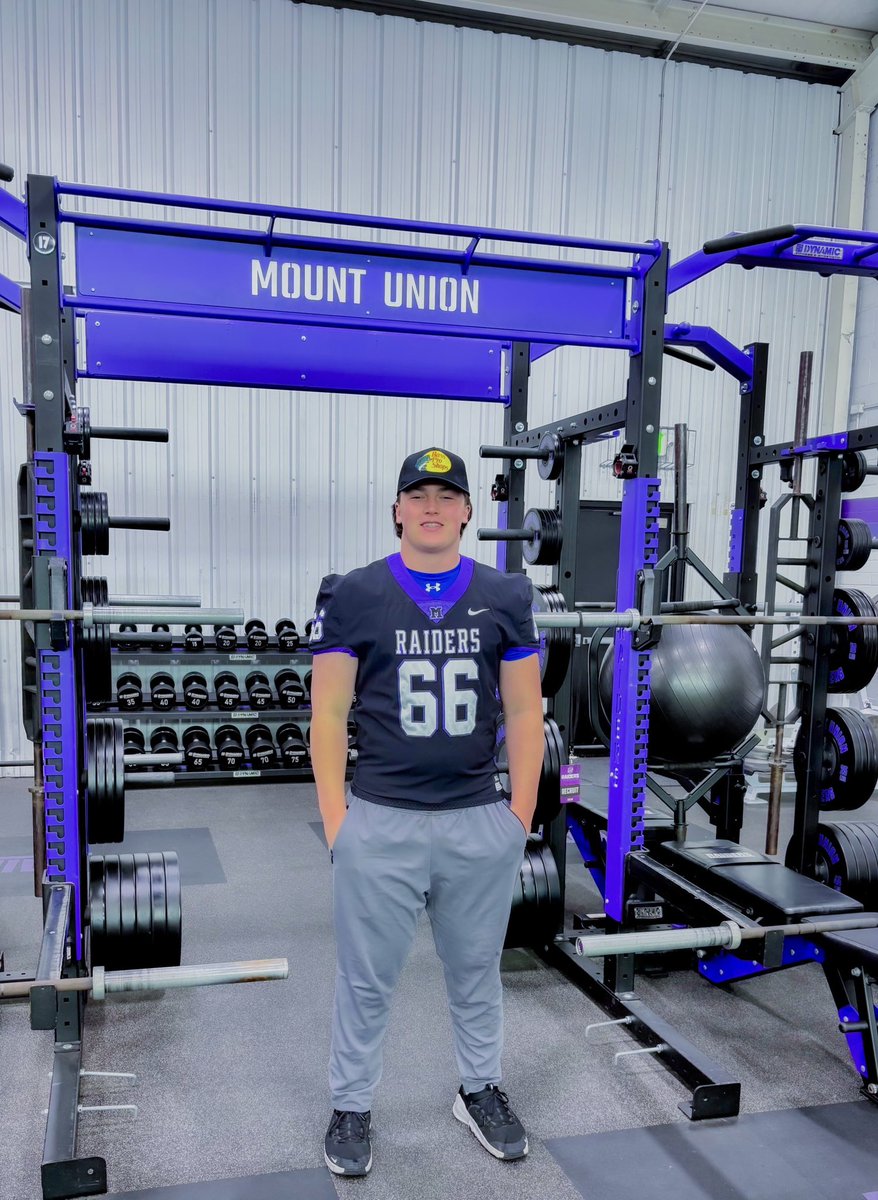 CarterLessing's tweet photo. Had an amazing time at @MountUnionFB on Saturday! Thank you @Coach_allendl for the invite! Looking forward to staying in contact and continuing to build a connection with Mount Union!
C/O 2027 | 6’2.5 270
| @StXFB @stxsports @RUNBYU @COACHSPECHT28 @coachrklotz18 @CoachWoltz @doug_littelmann |
@CoachGeoffDartt 
@JaredLuginbill 
@Bryan_Ault 
@OhiosElite1