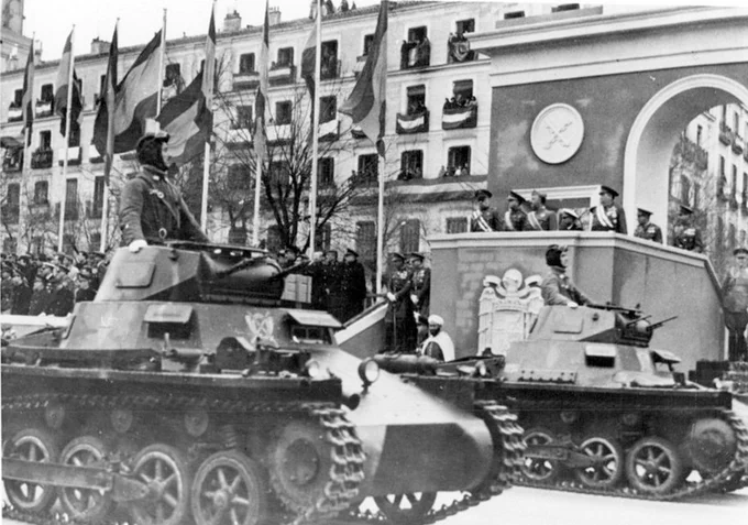 Tank Archives tweet media