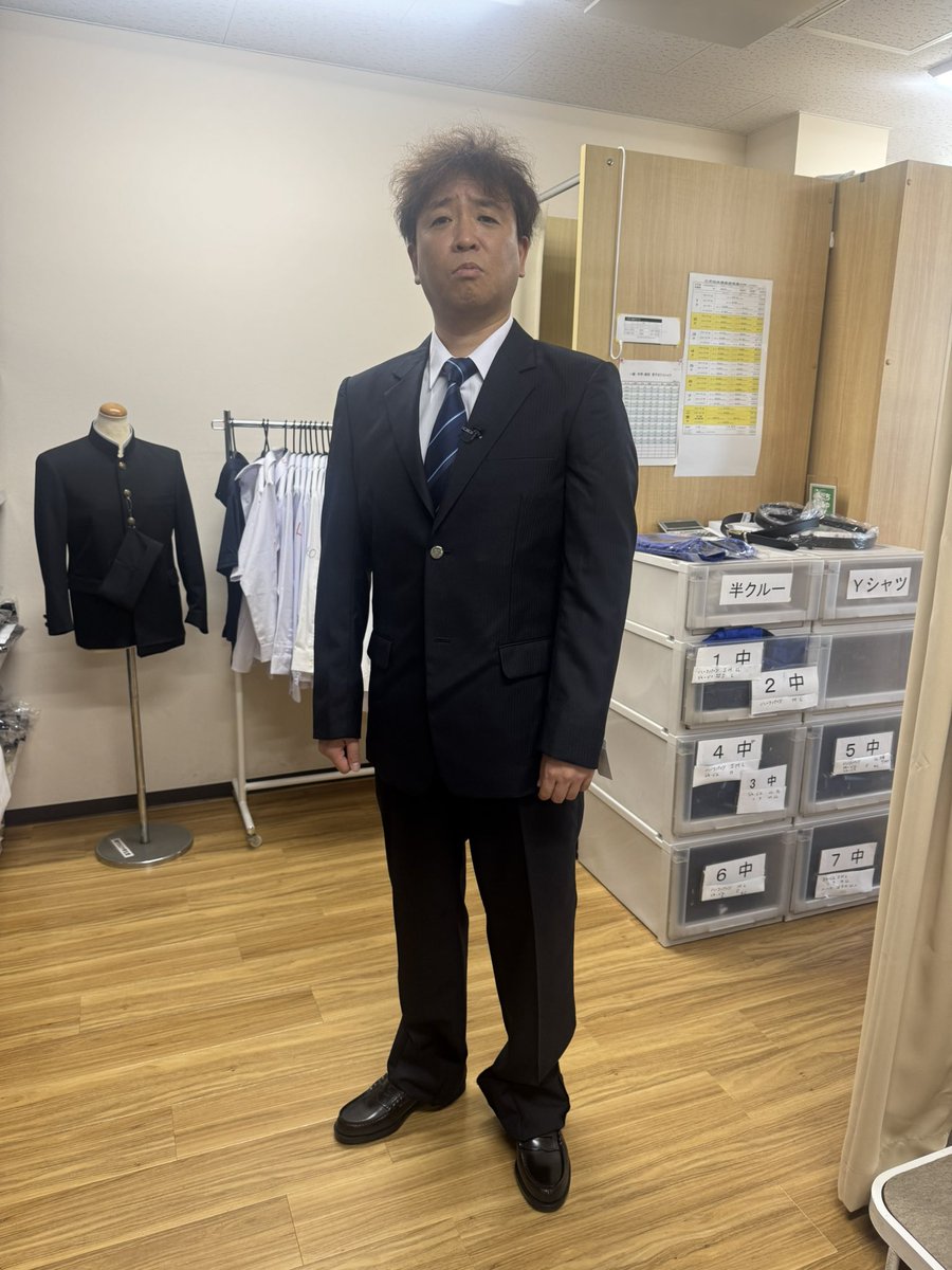 ホリ tweet media