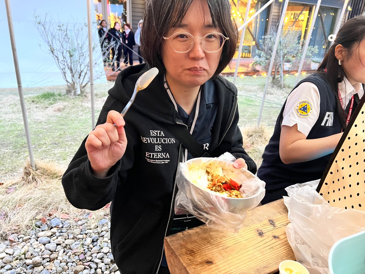 jyonetsuclub's tweet photo. 🔥暑い日でも安心して食べ物をご提供🔥

今回の情熱ペット防災では、
協賛：株式会社 日章冷凍 様のご協力により、
冷凍車を活用した安心・安全な食品管理を行っております❄️🚛

気温が高い時期だからこそ、
“安全に美味しく届ける”を大切に。

安心してイベントグルメをお楽しみいただけます✨

#株式会社日章冷凍
#冷凍車
#情熱ペット防災2026
#情熱クラブ一般社団法人 

https://t.co/P2DefTVld2