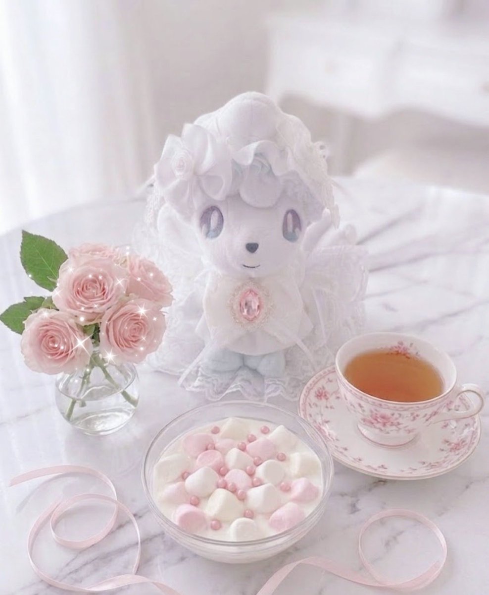 AlolaRokon's tweet photo. 以前TLで見たマシュマロヨーグルトを作ってみました☺️💭
写真撮った後に冷蔵庫に入れて、食べるのは明日😋

#ポケモンfit
#アローラロコンといっしょ
#アローラロコンのいる暮らし https://t.co/sD1XX07NR7