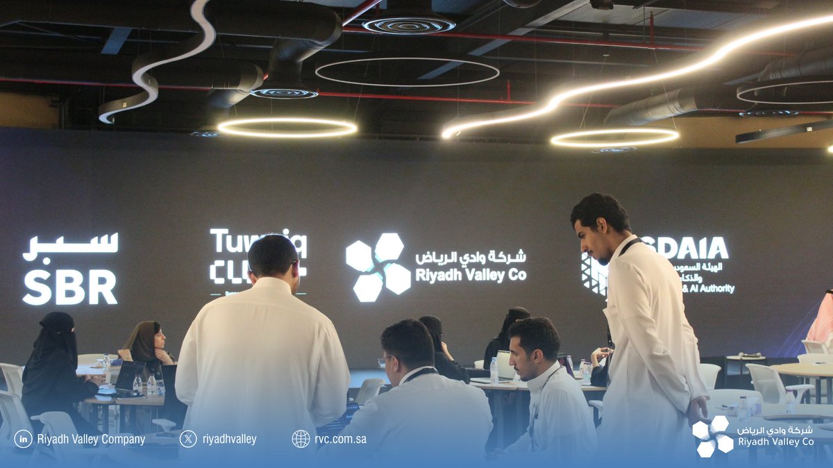 riyadhvalley's tweet photo. أفكار تتطور… وحلول تتشكل
في الداتاثون، يواصل المشاركون العمل على ابتكار مشاريع قائمة على البيانات وسط أجواء تعكس روح الإبداع والتنافس. https://t.co/u4HHE0jg8M