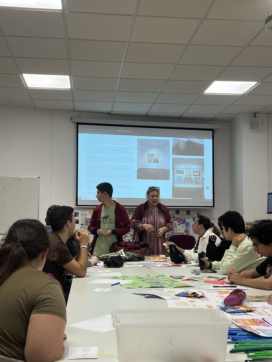 TaecUma's tweet photo. El 11 y 12 de mayo el alumnado estuvo con la galerista Raquel Ponce. Ella les explicó cómo funciona su trabajo a través de una serie de actividades e incluso les presentó a una verdadera coleccionista. https://t.co/Se51KFPJQP