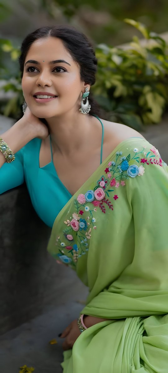 PVeerapandi's tweet photo. Grace in every Drape 💚

Bindu Madhavi HD Thread 🧵👇 https://t.co/SgisIYK3Uc