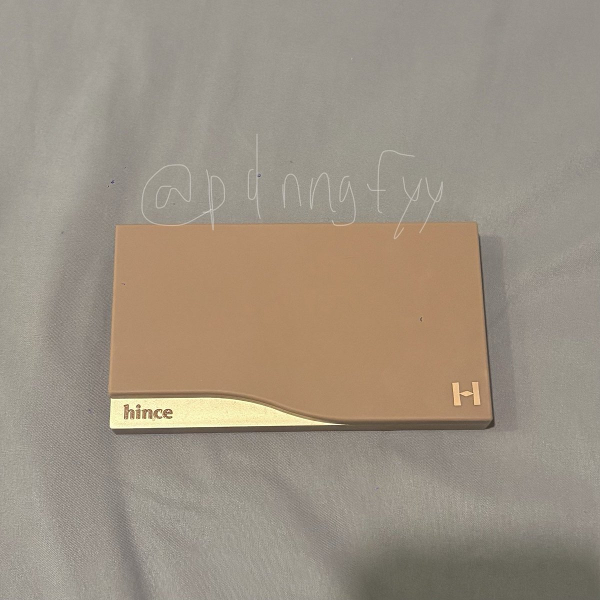pdnngfyy's tweet photo. 🎀 ส่งต่อ HINCE NEW DEPTH EYESHADOW Palette #04 
ใช้ไป 3-4 ครั้งค่ะ 

350 บาท รวมส่ง 

#ส่งต่อเครื่องสำอาง #ส่งต่อคสอ #ส่งต่อเครื่องสำอางมือสอง #ส่งต่อhince https://t.co/6j0thQFhU4