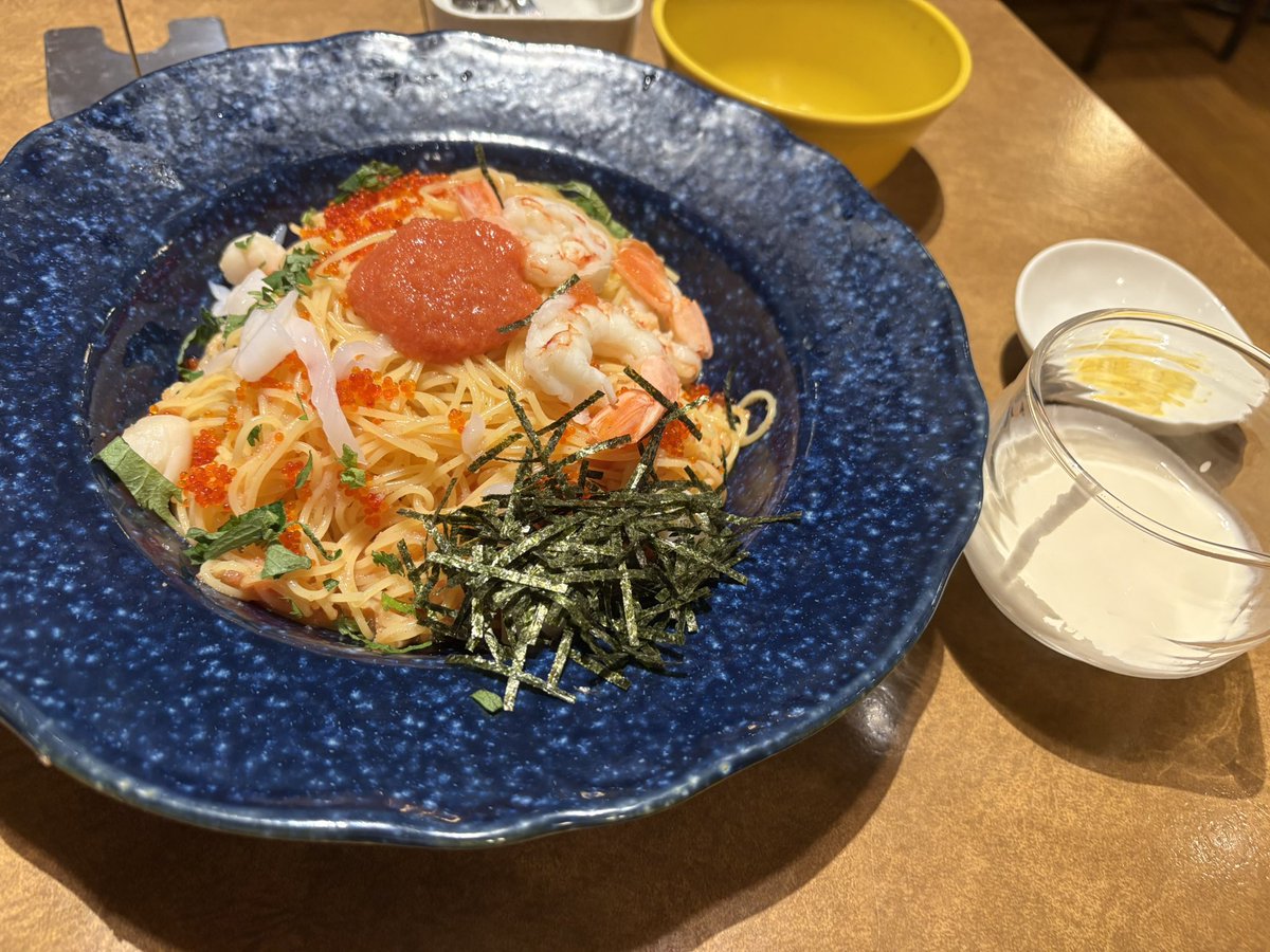 ユーシン tweet media