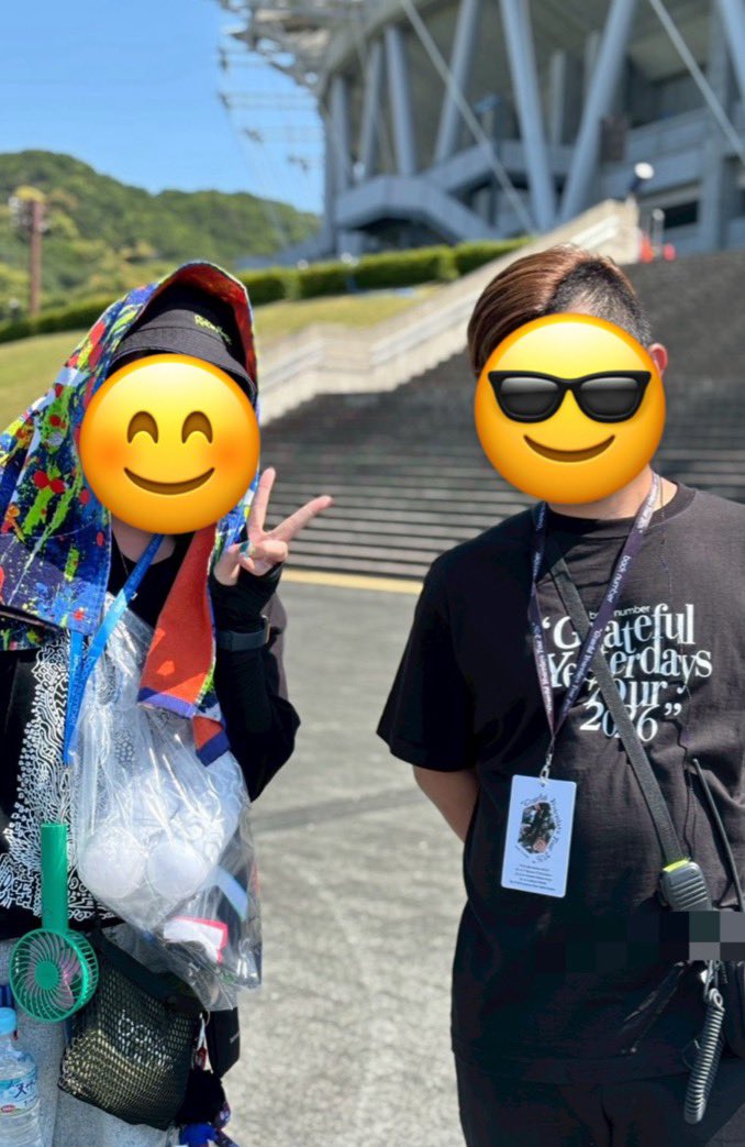 bknb_ao13's tweet photo. 静岡楽しかったなぁ、、、、

深澤さんと写真撮れて嬉しい！って
なってたあの時間に戻りたい(開演前)

深澤さん一緒に撮っていただいて
ありがとうございました！

#backnumberツアー #静岡 https://t.co/ZL8pg0qH3r