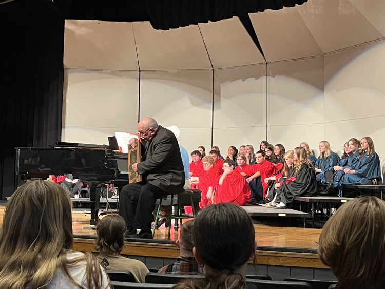 RushvilleHigh's tweet photo. Mr. Doyle had a great night of choir last Wednesday! All the students sounded amazing! #lionsleaveitbetter https://t.co/tbKMrnlzHk