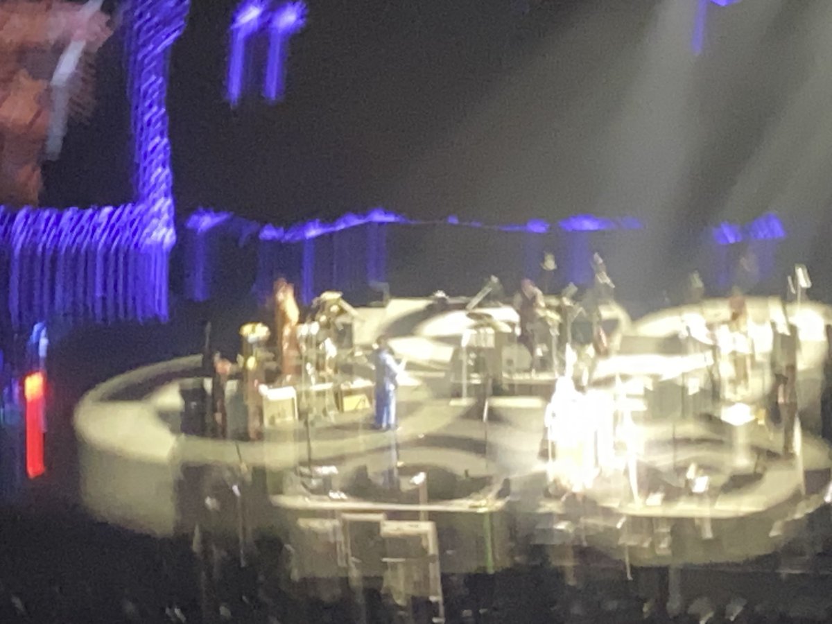 JackieHansard's tweet photo. Absolutely epic. Put on a show.
Sensational.
#SplitEnz https://t.co/NOdUSpQqx9