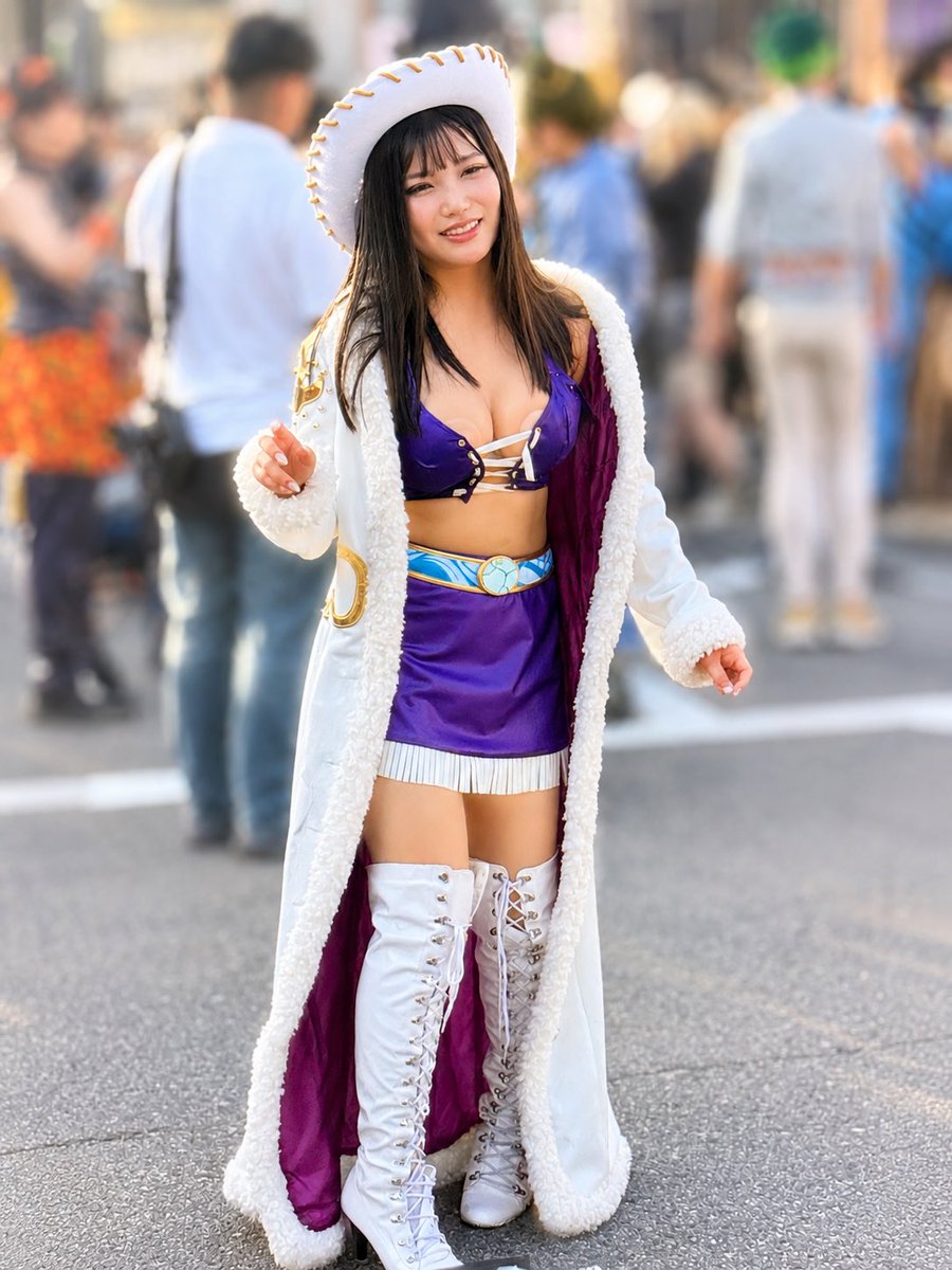 leapenigma's tweet photo. 次、セクシー部門

二枚目の子、乙アリスちゃんにぱっと見似てて撮影
三枚目の方は、ONE PIECEのロビン似合いすぎてた
＃ストフェス2026
#ポケモン
#ロビン
#乙アリス
#セクシー https://t.co/xHYPs1P9Uq