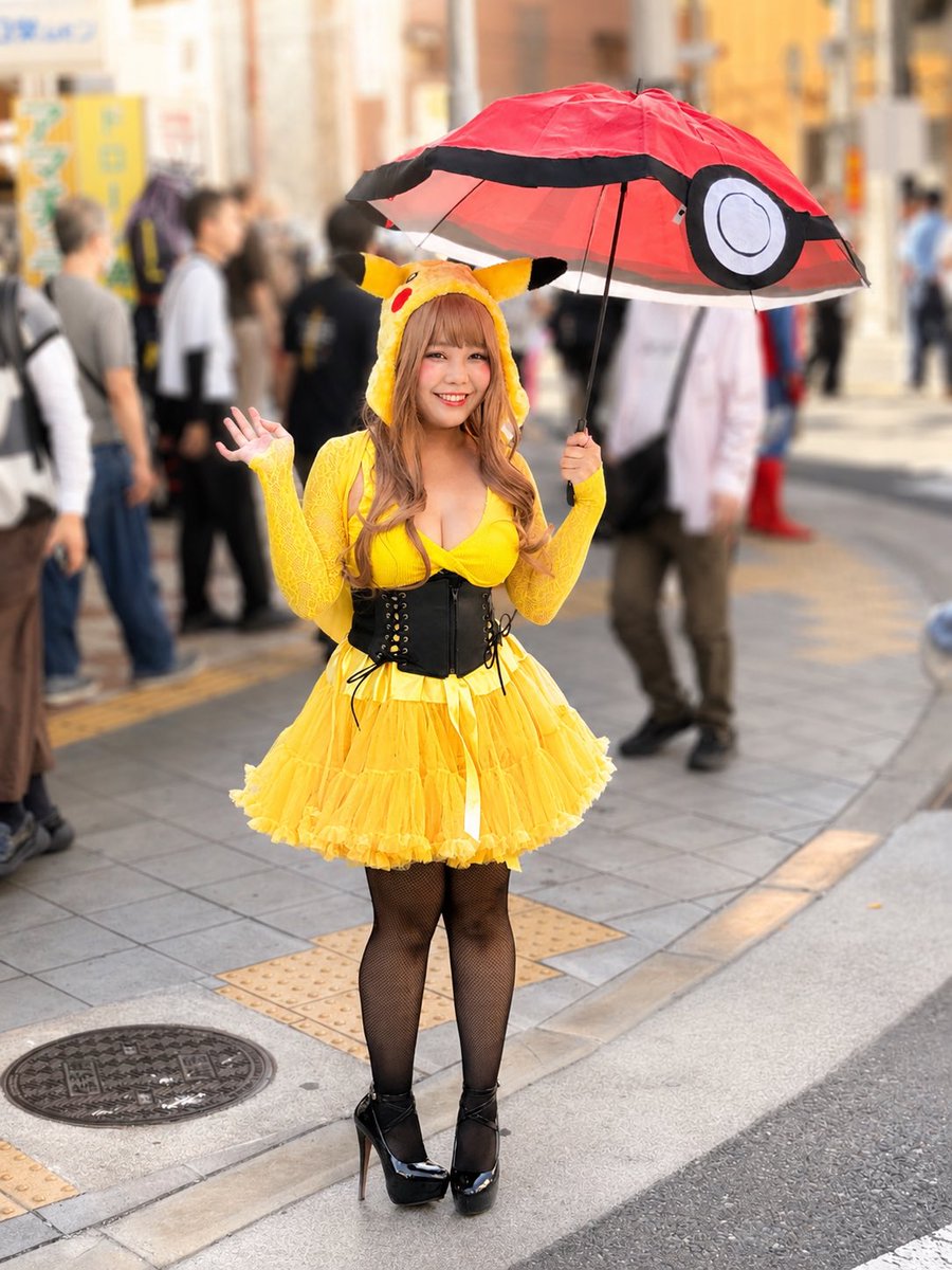 leapenigma's tweet photo. 次、セクシー部門

二枚目の子、乙アリスちゃんにぱっと見似てて撮影
三枚目の方は、ONE PIECEのロビン似合いすぎてた
＃ストフェス2026
#ポケモン
#ロビン
#乙アリス
#セクシー https://t.co/xHYPs1P9Uq
