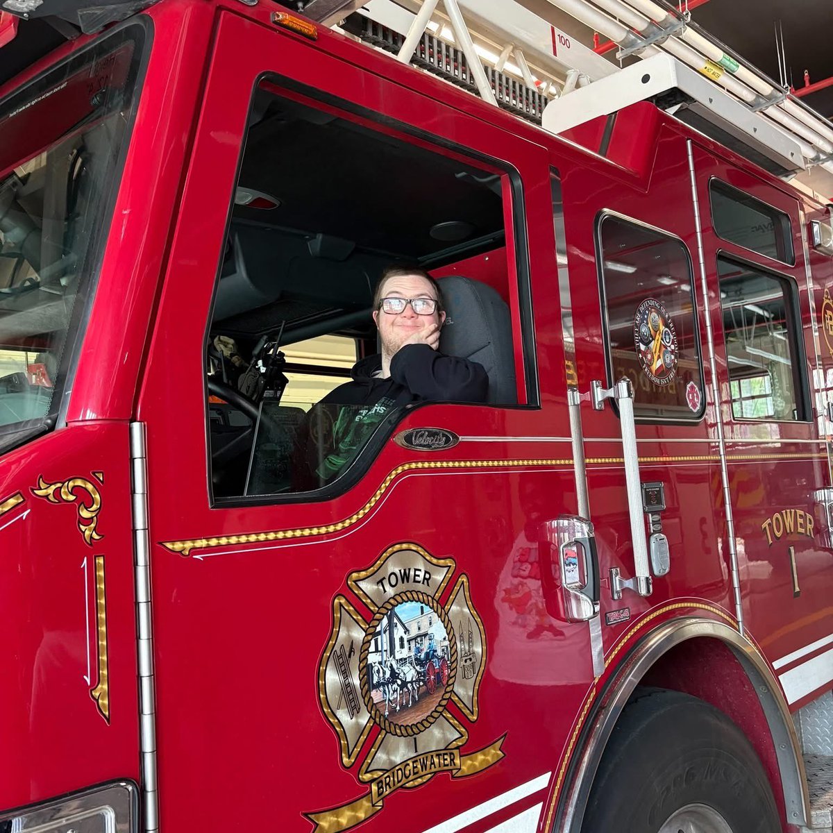 BwaterFD's tweet photo. Last week, we were happy to welcome a group from  @ArcGreaterBrock for a station tour!

Firefighters Forant &amp; Lieb gave the group a tour of the station, showed them one of our ambulances &amp; an engine, &amp; helped everyone see what a firefighter looks like in full protective gear. https://t.co/IZG5gP2J0l