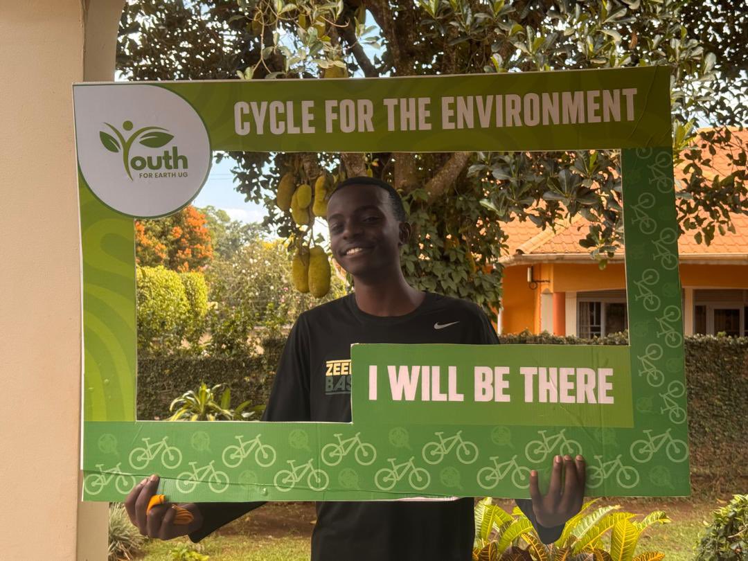 YOUTH4EARTHUG's tweet photo. The youth  have resorted to being practical about  environmental stewardship 👏
Go green campaign 🌿
#cycleforenviroment 
#Gogreen 
#youthinenviroment https://t.co/MtJzJDVNr6