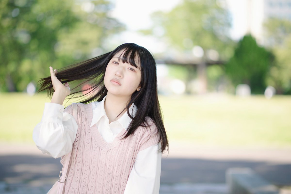 brownpapap's tweet photo. 初夏に戯れる風と、君。

#東北ポートレート https://t.co/1COm6l3JmS