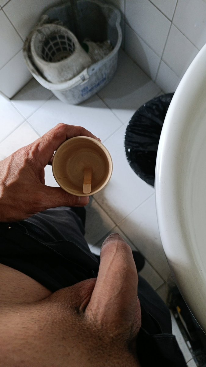 SoyTuAmo6's tweet photo. Donde crees que metería tú patética cabeza primero??? Espero la respuesta en el DM https://t.co/9jGNaRcLjb
