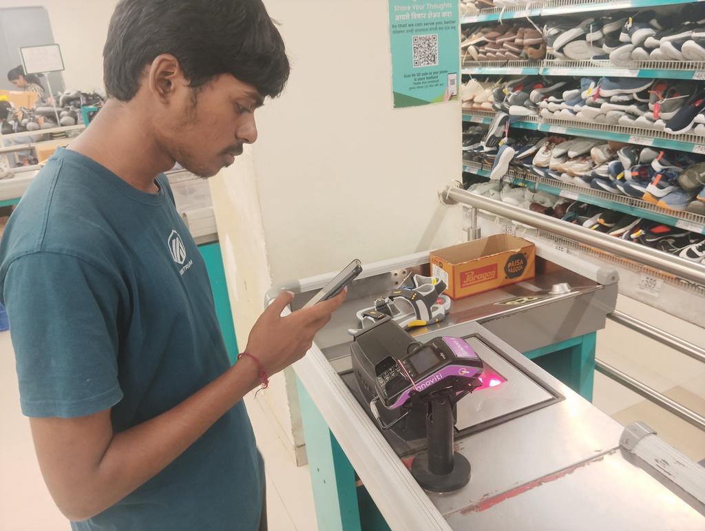 aruck2006's tweet photo. . @WalletConnect Pay is wanted in India 🇮🇳

I went to @AvenueDmart today for my daily essentials run. for context DMart has 500+ stores across India and is honestly one of the most visited retail chains in the country.

They're running @Ingenico terminals at checkout, the same network that has 40M+ payment terminals worldwide.

I spoke with the store manager & staff about crypto payments and they were pretty straightforward about it — "if it's easy and fast, we'll definitely try it."

The infrastructure is already there and with @Ingenico already partnering with @WalletConnect, that integration might be closer than we think 👀