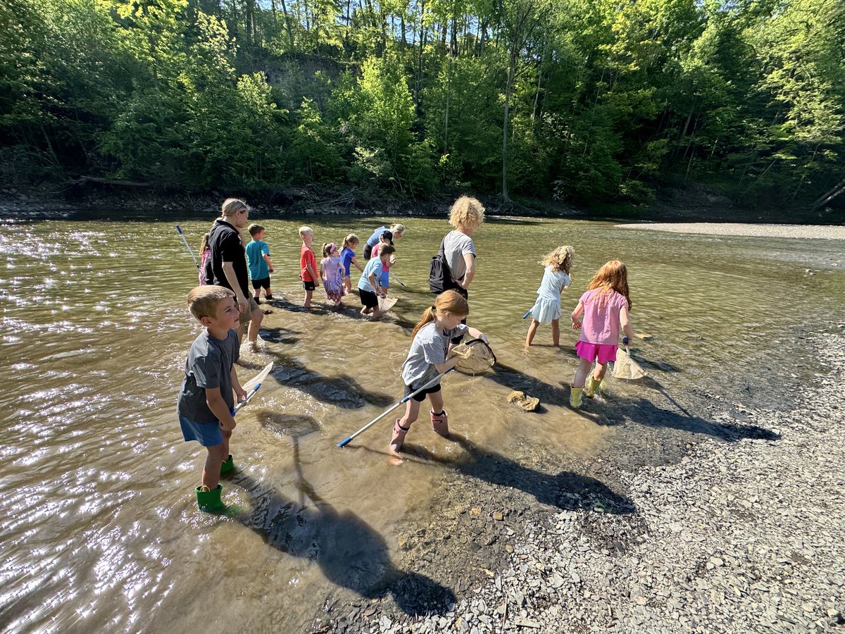 mrsgoodgps's tweet photo. Water exploration at the Rocky River Nature Center! 💦🐟 https://t.co/bfKilOarxt