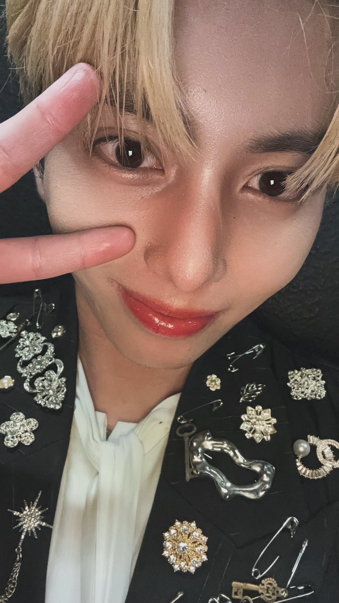 BANGERS_KAITO's tweet photo. SWISH渋谷ありがとうございました！
素敵なアーティストさんたちから刺激受けまくりでもっと頑張ろうと思いました！！
Bamの皆んなの盛り上がり今日も最高だったよー！
今週末の水戸オーパ店さんでのリリースイベントも待ってるね！
フリーライブだからぜひ気軽に観に来てください！ https://t.co/ioQkb4cWUV