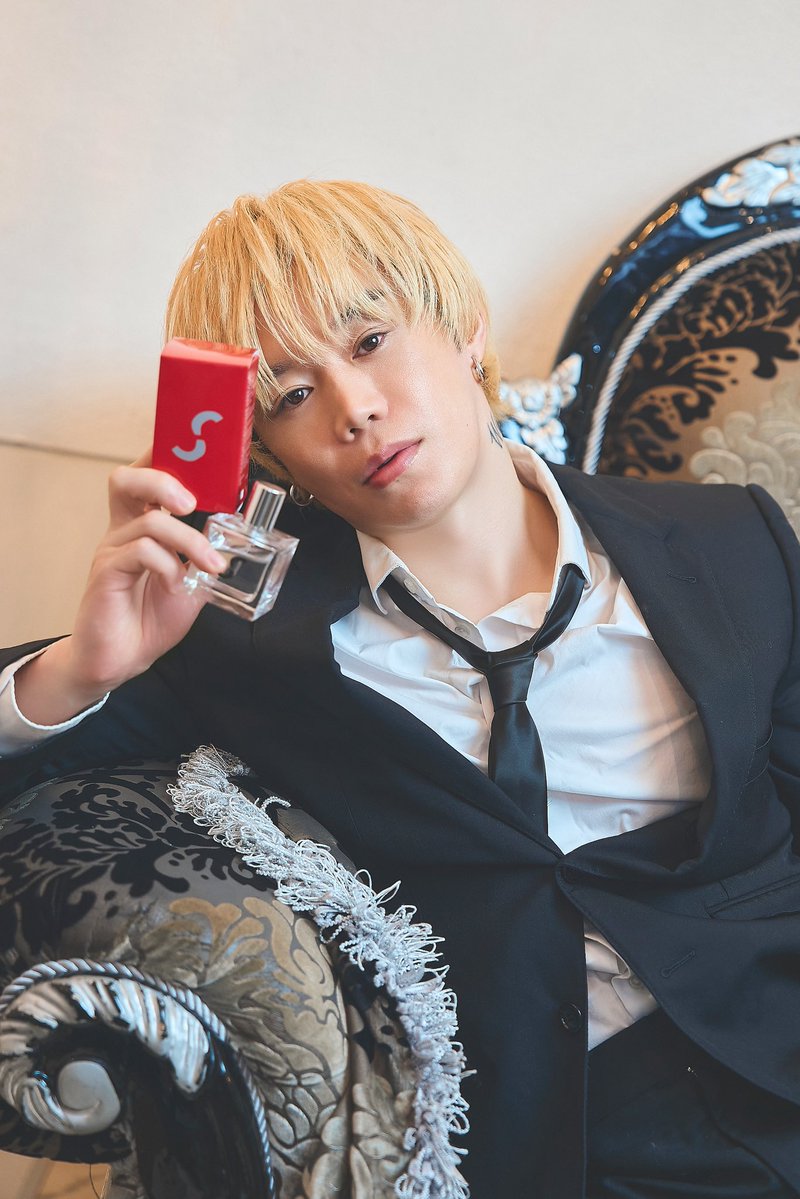 WHITEJAM SHIROSEオリジナル香水 【限定品】Symphony箱あり SHIROSEバースデー記念 香水『Symphony』発売決定✨ ＼ シロセの香水を