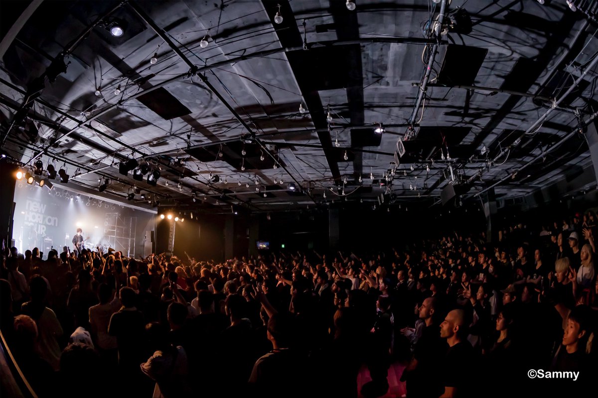 NEWH0RIZ0NFEST's tweet photo. Sammy presents NEW HORIZON TOUR 2026

2026.5.19 (Tue)
@ TOKYO LIQUIDROOM

粗品　＠soshina3 

Thank you🔥

📷／@Takashi_Konuma 

#NHT26
#NEWHORIZONTOUR
#NEWHORIZONTOUR2026 https://t.co/762KZfon8a