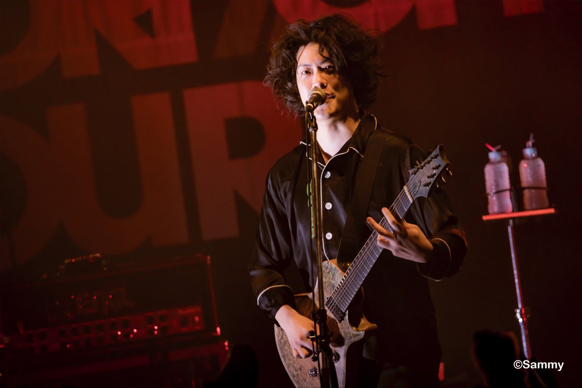 NEWH0RIZ0NFEST's tweet photo. Sammy presents NEW HORIZON TOUR 2026

2026.5.19 (Tue)
@ TOKYO LIQUIDROOM

粗品　＠soshina3 

Thank you🔥

📷／@Takashi_Konuma 

#NHT26
#NEWHORIZONTOUR
#NEWHORIZONTOUR2026 https://t.co/762KZfon8a