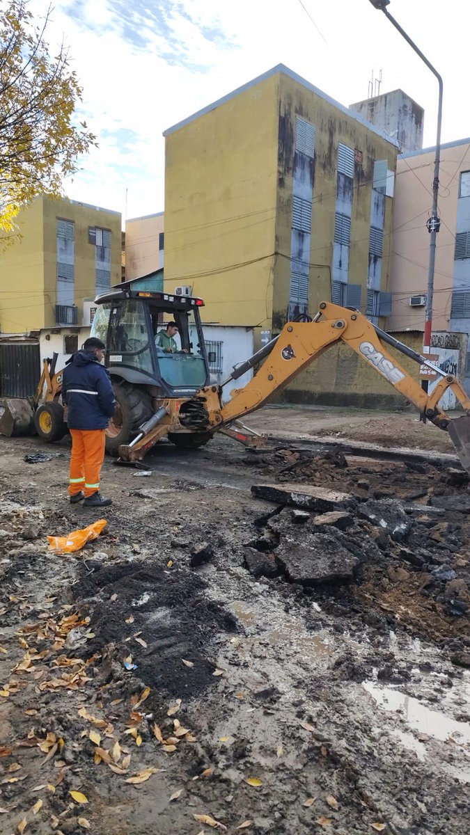 MuniRosario's tweet photo. BACHEO Y MANTENIMIENTO VIAL EN LA CIUDAD
Estamos trabajando en ⤵️
✅ Arata 9100 (Noroeste), ✅México 2400 ✅Guatemala 2400 (Oeste).
#PlanDeCalles https://t.co/Y8hvPyzRj1