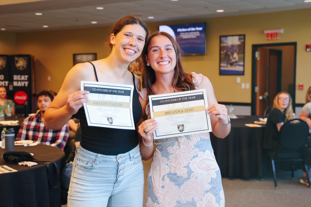 Army Softball tweet media