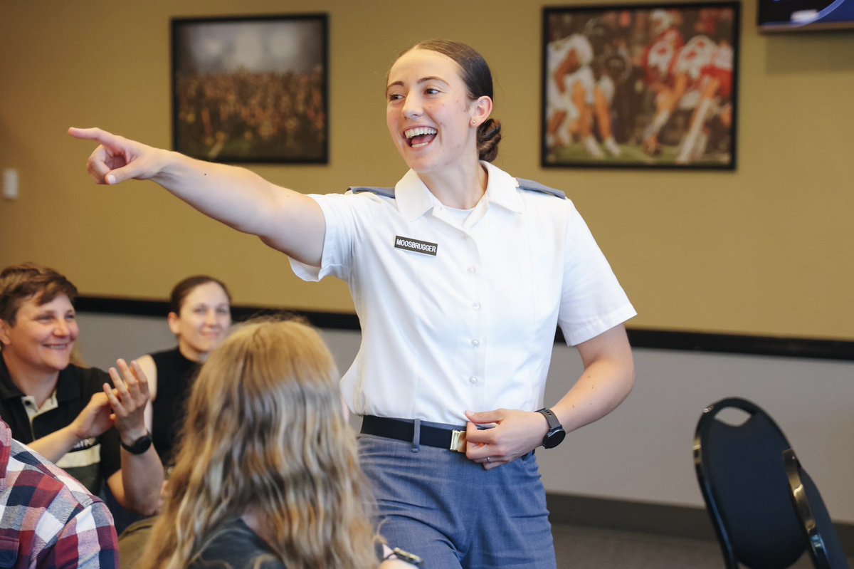 Army Softball tweet media