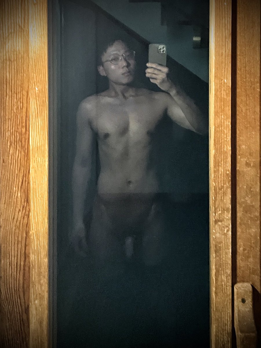syw854's tweet photo. The sauna in the apartment was always empty. https://t.co/WTjpYR6B7E