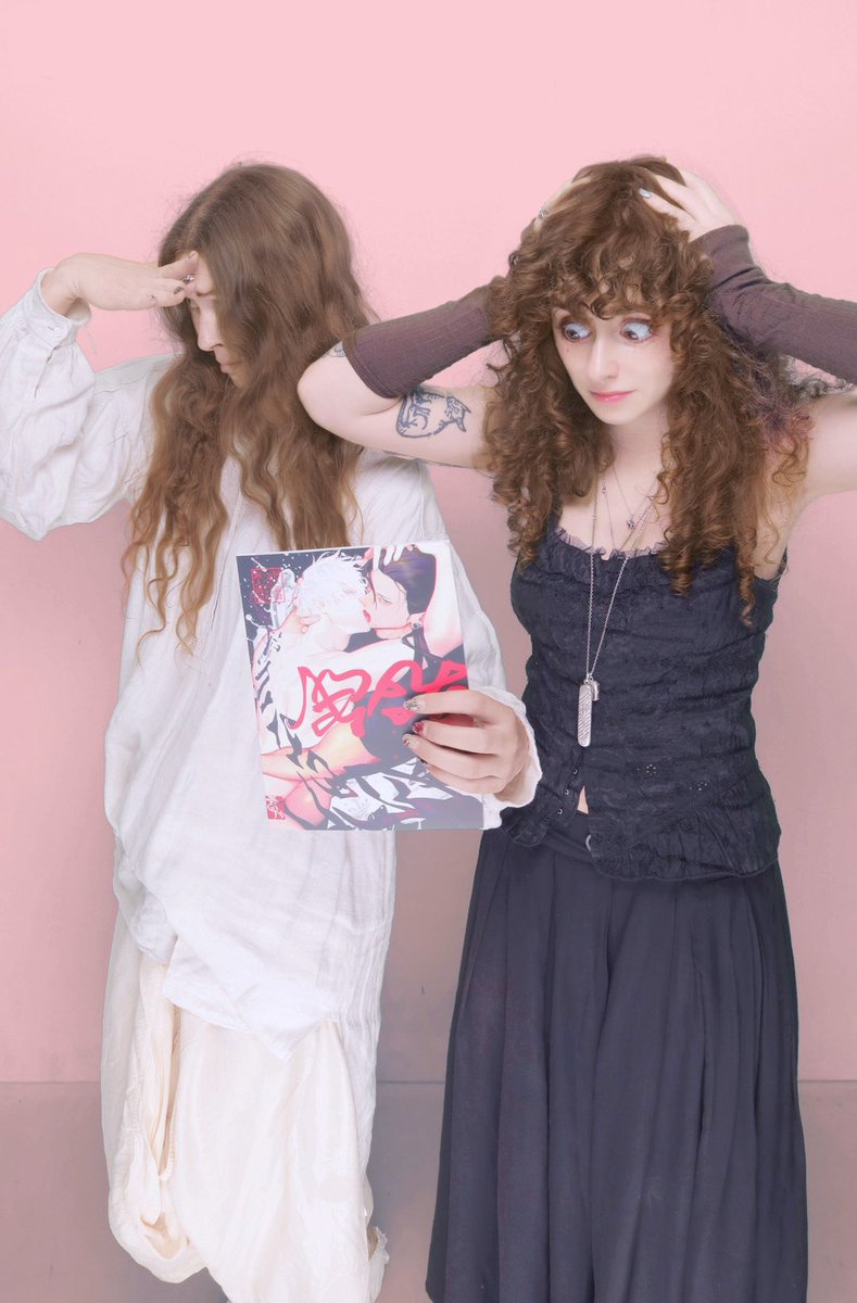 evdimova's tweet photo. purikura me and my friend took after a mandarake run, you will always be famous to me https://t.co/d2vYWREMH6