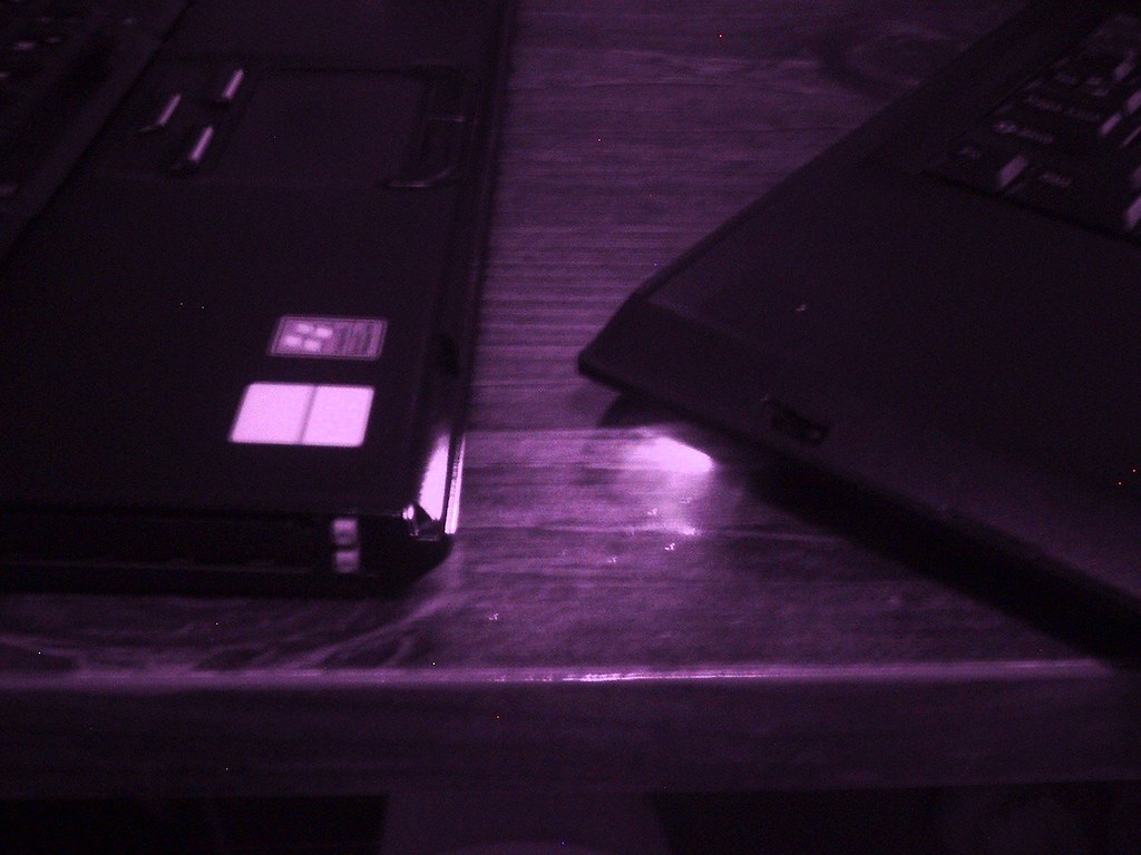 fcassia's tweet photo. @SenhorZiborro #ThinkPad and #PalmOS PDAs had IR (#infrared) ports capable of this (line-of-sight file transfers).
But then industry "knew better" and removed them. 😤 https://t.co/wAmYvtAdTd