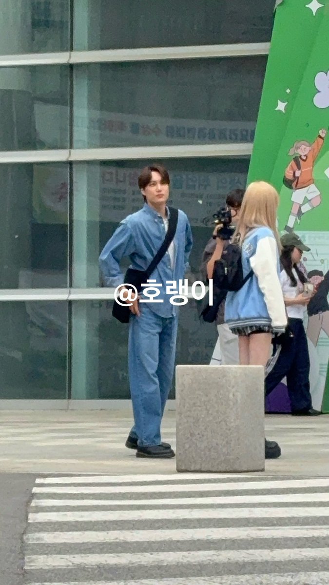 daily jongin tweet media