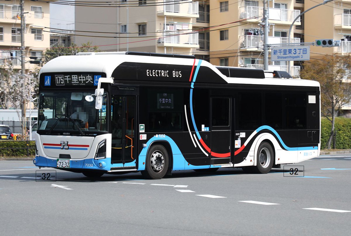阪急バス Hankyu Bus 大阪230あ7232 ZAC-LV828L1 7232 2025年式 175