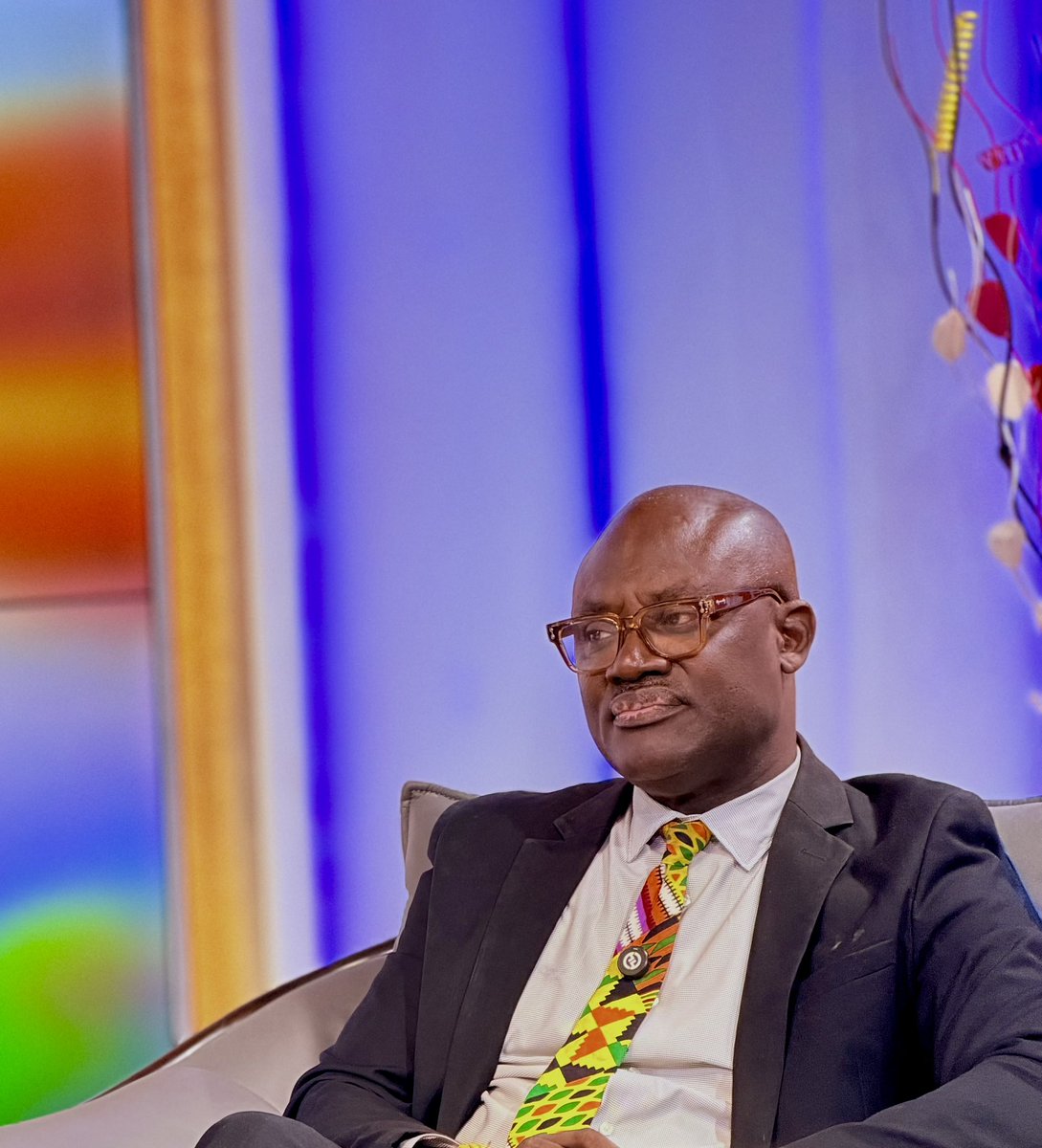 bullettvghana's tweet photo. Road Managers are seated, calm, collected, and ready to dissect the #MorningTargetOnBullet (Bright Amfoh and the legendary Nana Duah)
#BulletTvGh
#BulletSocials https://t.co/vFuhobYKS5