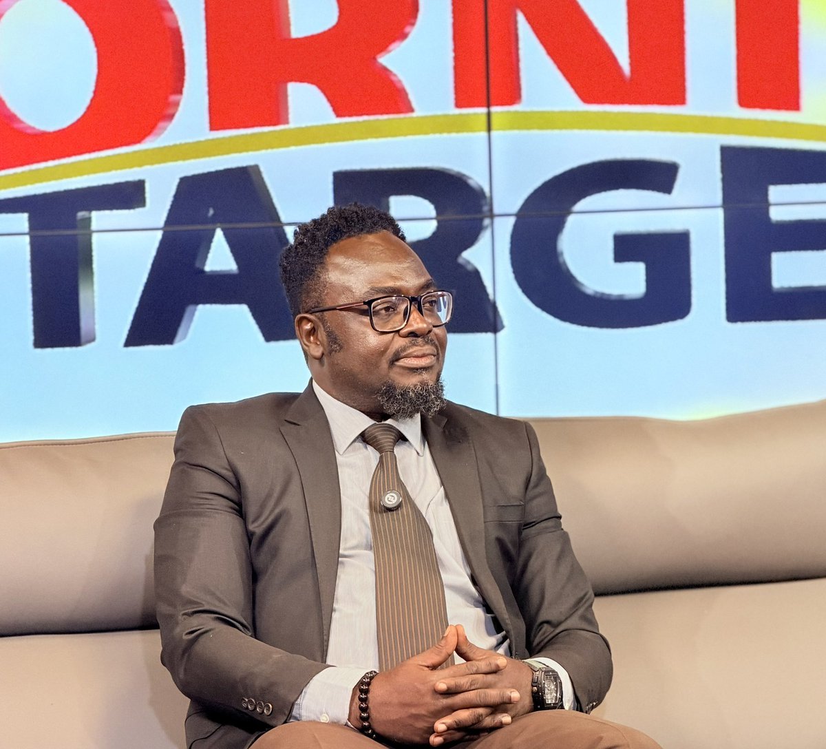 bullettvghana's tweet photo. Road Managers are seated, calm, collected, and ready to dissect the #MorningTargetOnBullet (Bright Amfoh and the legendary Nana Duah)
#BulletTvGh
#BulletSocials https://t.co/vFuhobYKS5