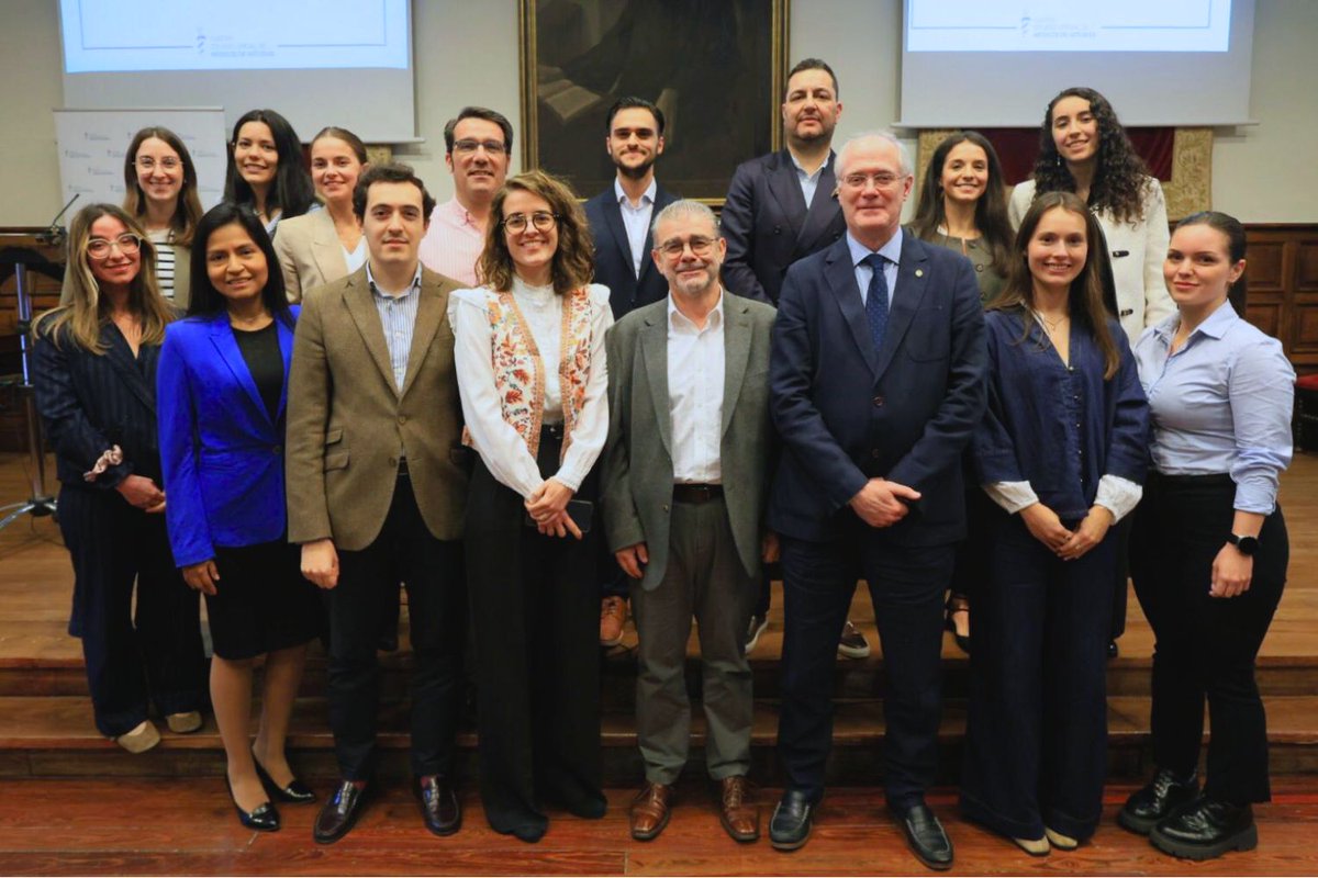 icomasturias's tweet photo. 👩🏻‍⚕️ Ayer celebramos la jornada final del 𝗜𝗜 𝗖𝗲𝗿𝘁𝗮𝗺𝗲𝗻 𝗱𝗲 𝗖𝗮𝘀𝗼𝘀 𝗖𝗹í𝗻𝗶𝗰𝗼𝘀 𝗜𝗖𝗢𝗠𝗔𝗦𝗧 y se eligieron los 3 casos ganadores:

🥇 Dra. Claudia García Huerta 
🥈 Dra. Iratxe Lander Mata 
🥉 Dra. María Salgado Barquinero 

#ICOMAST #MedicosdeAsturias https://t.co/5YpFMir9PN