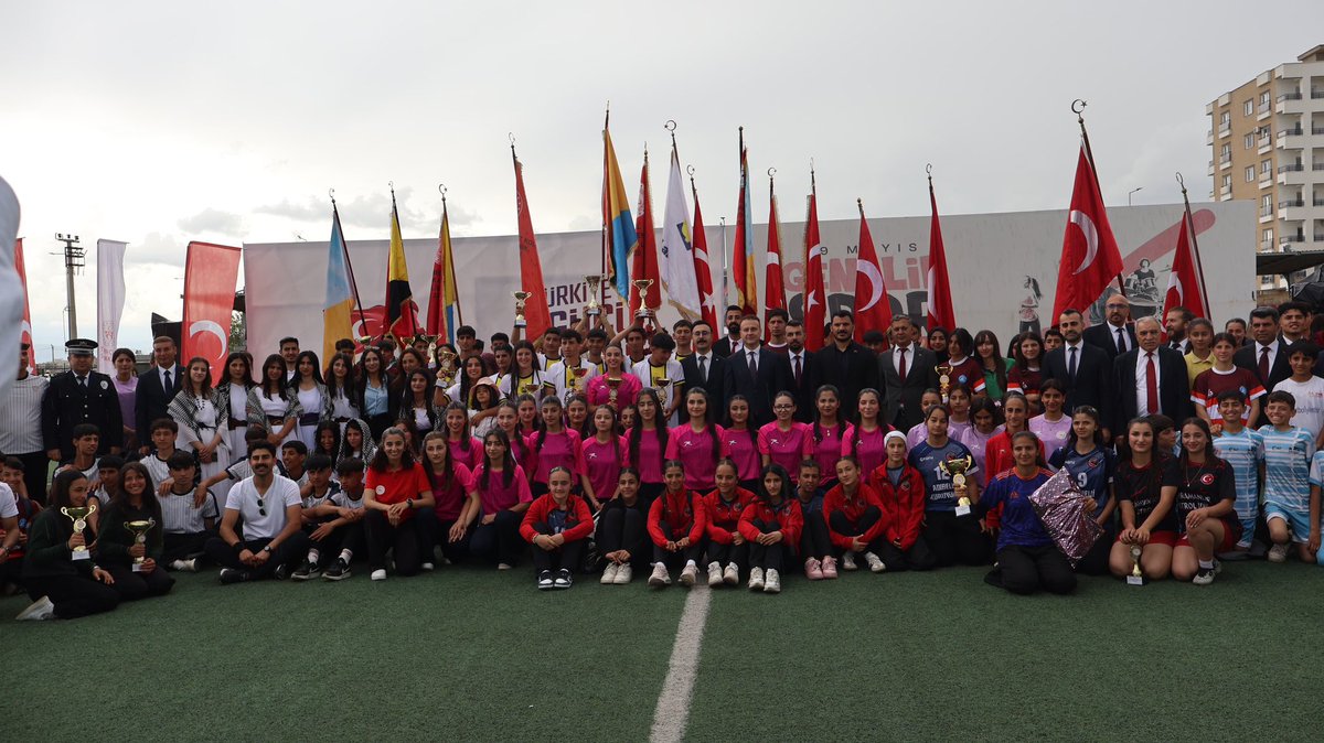 idilKymkmlk's tweet photo. Kaymakamımız Sayın Anıl ADIGÜZEL ve ilçe prokolünün katılımlarıyla 19 Mayıs Atatürk'ü Anma, Gençlik ve Spor Bayramı, İlçe Gençlik ve Spor Müdürlüğü tarafından düzenlenen bir dizi etkinlikle İdil Stadyumunda coşkuyla kutlandı.
@anilladgzl https://t.co/MqinBEqM5S