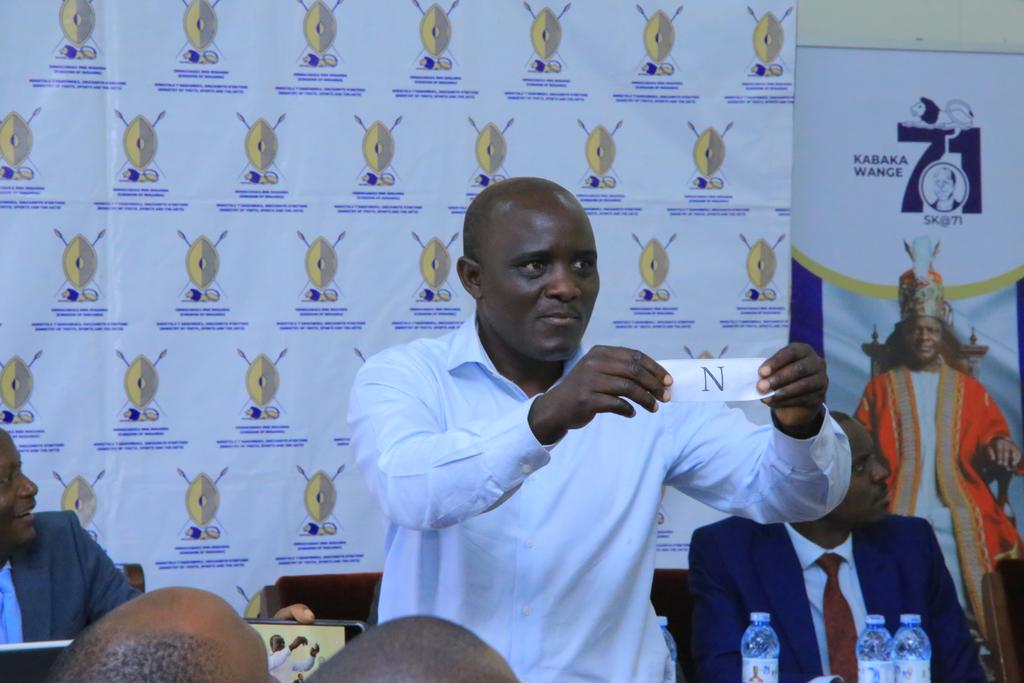 MasazaCup_'s tweet photo. THE ROAD TO GLORY IS SET! 🏆
The #MasazaCup2026 draws are DONE — and the battle lines for the group stages have officially been drawn! ⚽🔥👀👇

BULANGE 

Buweekula 
Buvuma
Buddu
Kyaddondo 
Busujju 
Buluuli

MUGANZIRWAZZA 

Ssingo
Mawogola
Butambala
Kabula
Kooki
Bugerere

MASENGERE 

Kyaggwe
Busiro
Bulemeezi 
Gomba
Ssese
Mawokota

#MasazaCup2026