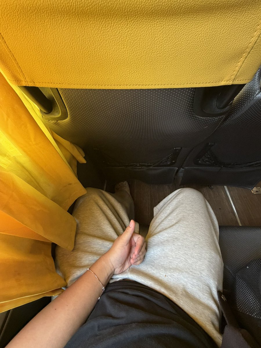 dnrnjbl's tweet photo. what if bus jaks? haha #alterbaguio https://t.co/KpvWTxQC43