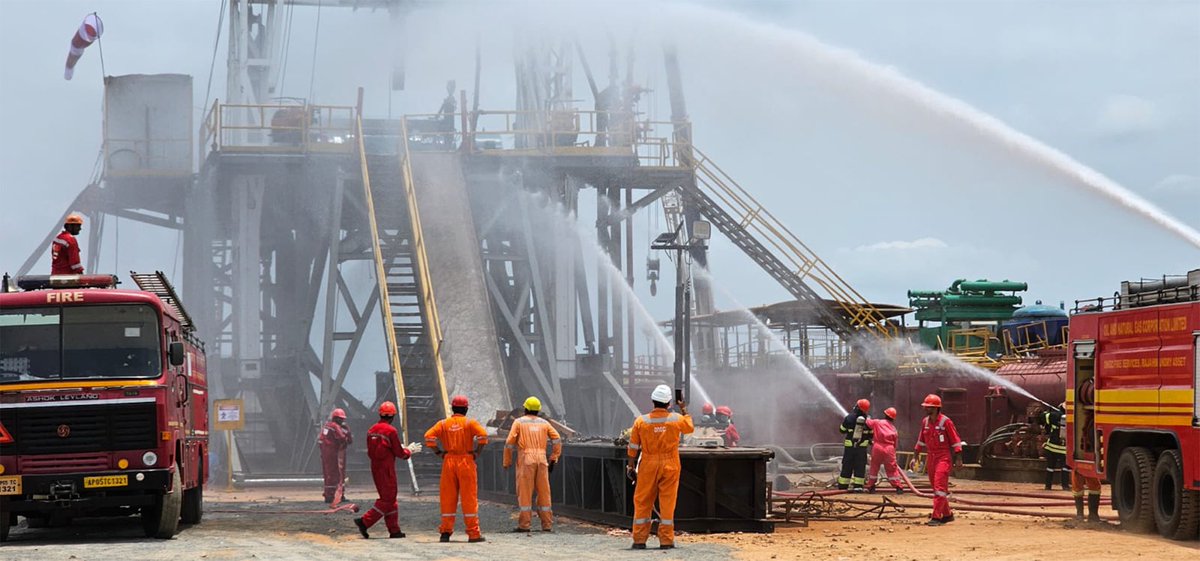 Cairn_Vedanta's tweet photo. Reinforcing our commitment to safety, preparedness, and operational resilience, we conducted a Level II Emergency Mock Drill at the East Coast LM Drilling Rig.
 
The drill helped assess emergency response systems, firefighting readiness, communication efficiency, and coordination with mutual aid agencies. Our Emergency Management Team (EMT) led the response, coordinating action among internal teams and partners.
 
At Cairn, Vedanta Oil & Gas, we remain focussed on building a robust safety culture. 

#VedantaOilAndGas #Cairn #SafetyFirst #MockDrill