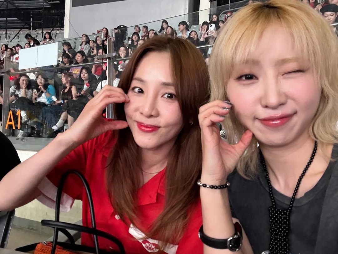 WeLoveDara tweet media