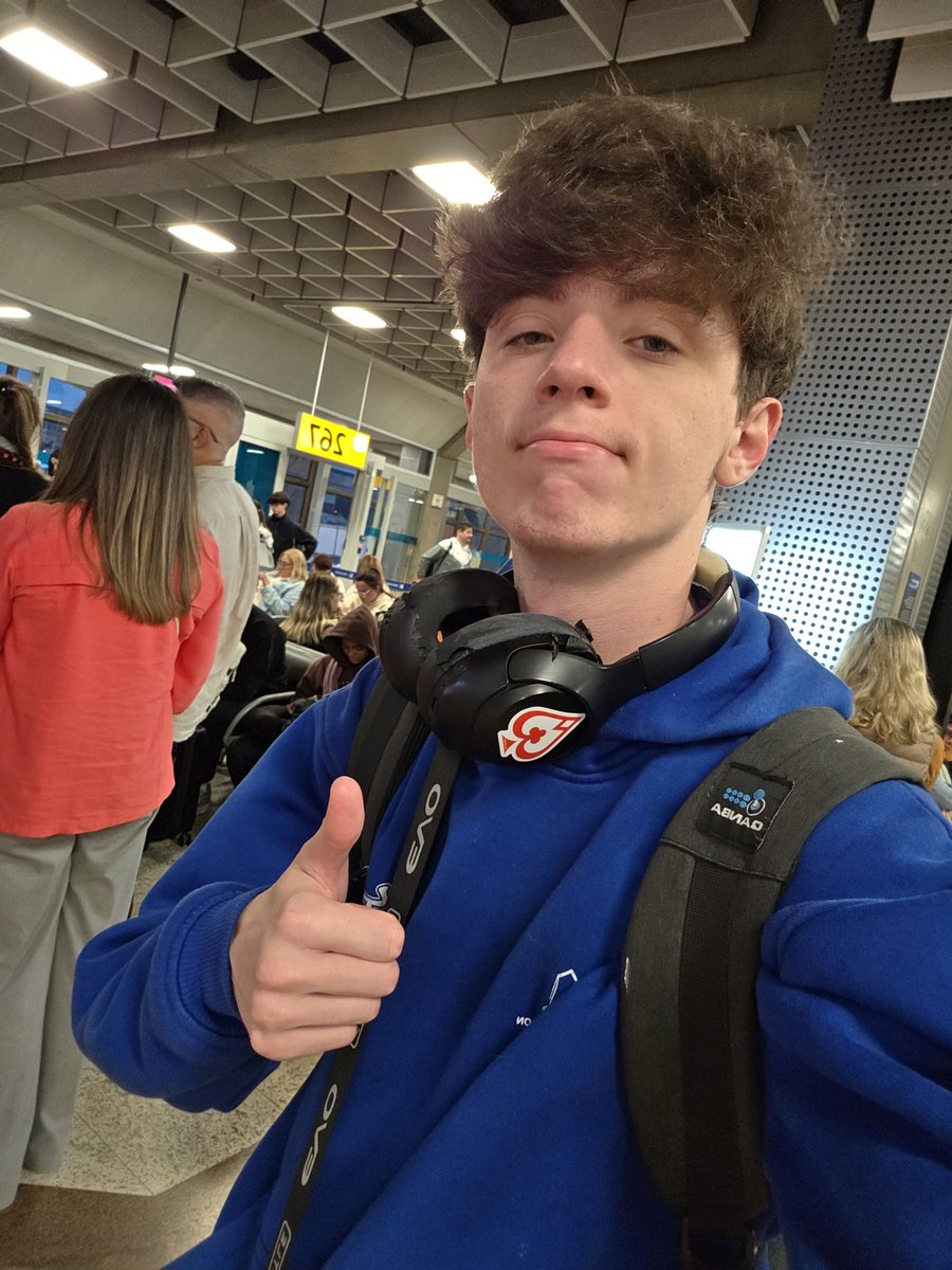 E1 | NotPedro tweet media