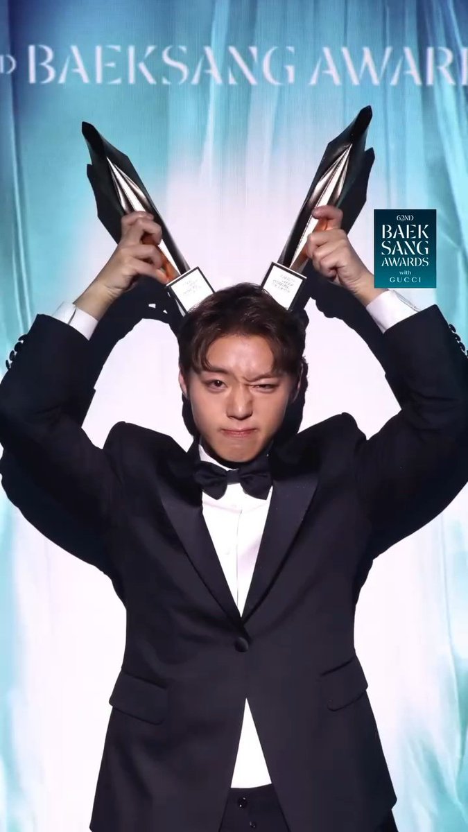 계절 tweet media