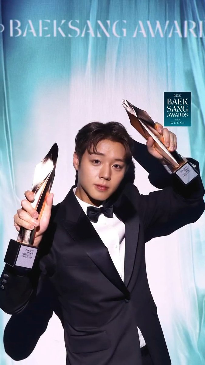 계절 tweet media
